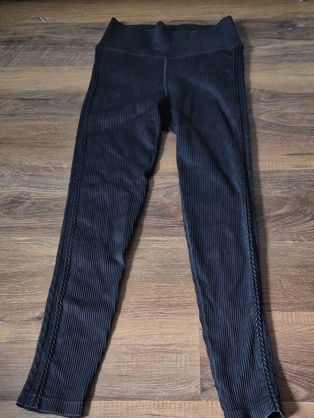 OFFLINE by Aerie High Waisted Seamless Ribbed 7/8 Leggings Black Wash Size M